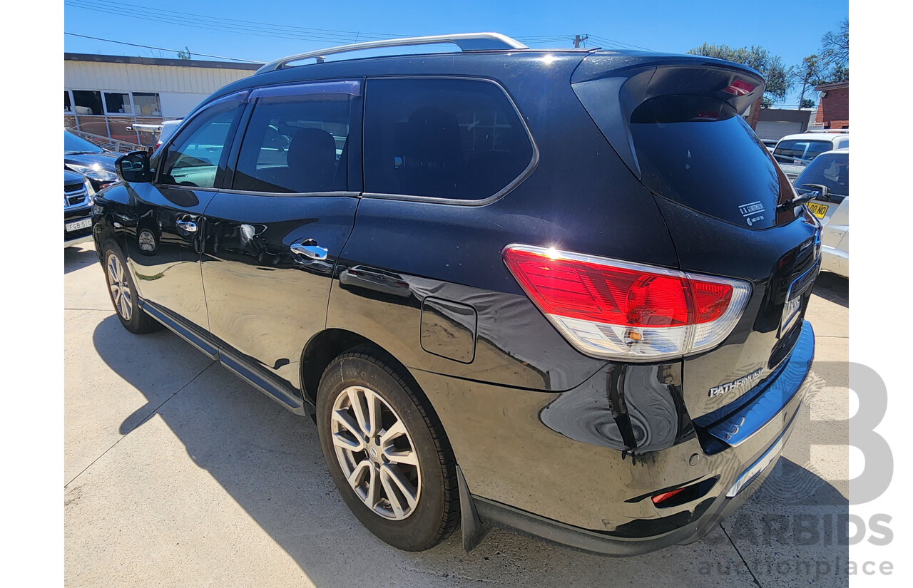 11/2015 Nissan Pathfinder ST (4x2) R52 MY15 4d Wagon Black 3.5L