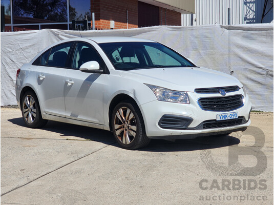 11/2015 Holden Cruze Equipe JH MY15 4d Sedan White 1.8L