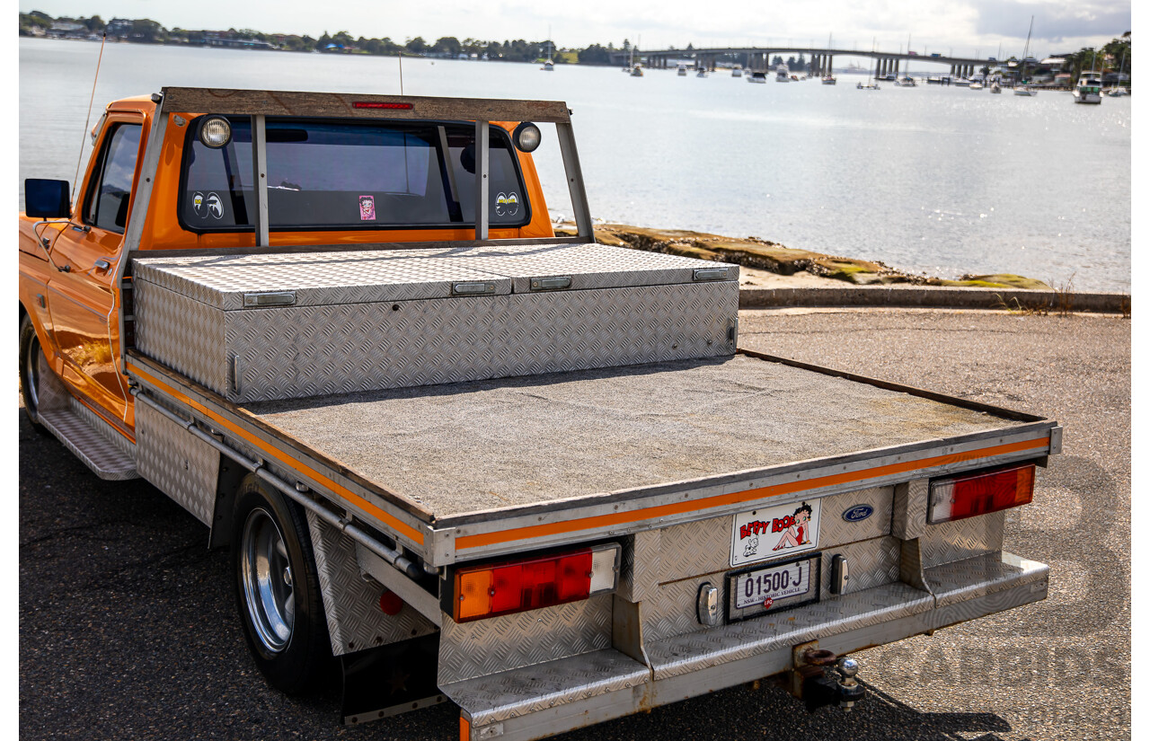 1/1979 Ford F100 Custom Tabletop Utility Tangerine Orange V8 5.8L - Dual Tank LPG Conversion