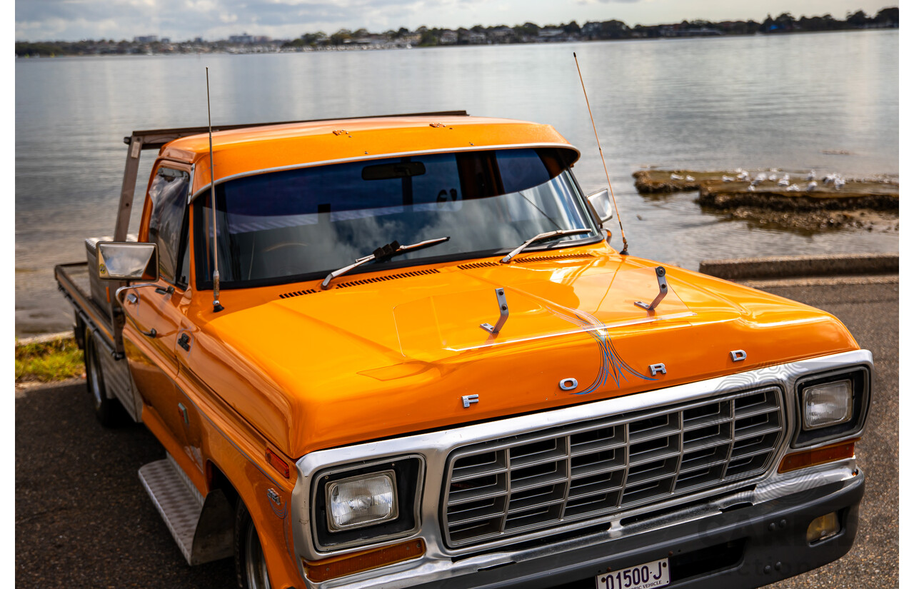 1/1979 Ford F100 Custom Tabletop Utility Tangerine Orange V8 5.8L - Dual Tank LPG Conversion