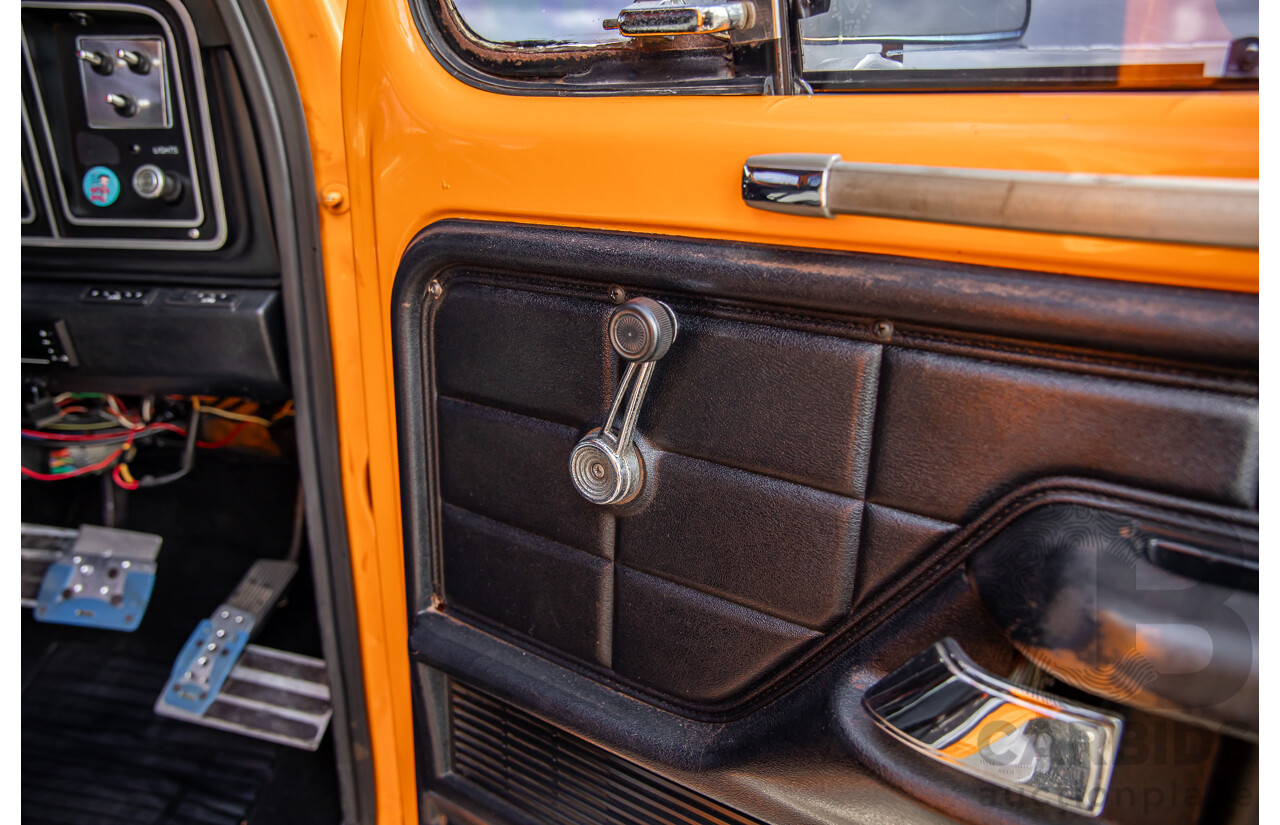 1/1979 Ford F100 Custom Tabletop Utility Tangerine Orange V8 5.8L - Dual Tank LPG Conversion