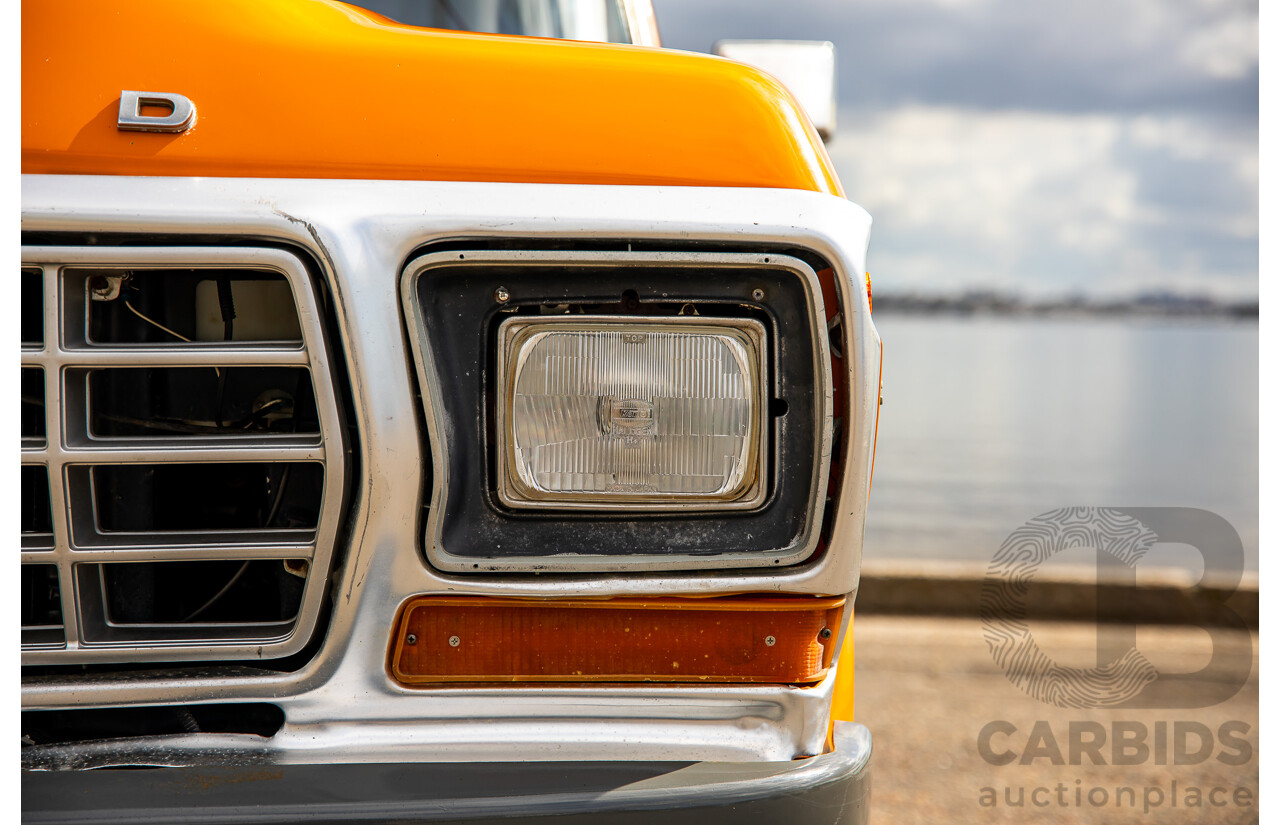 1/1979 Ford F100 Custom Tabletop Utility Tangerine Orange V8 5.8L - Dual Tank LPG Conversion