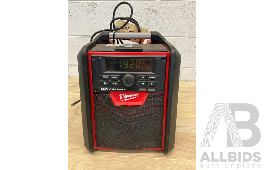 MILWAUKEE 18V Bluetooth Job Site Radio/Charger Skin (M18RC-0) - ORP $438