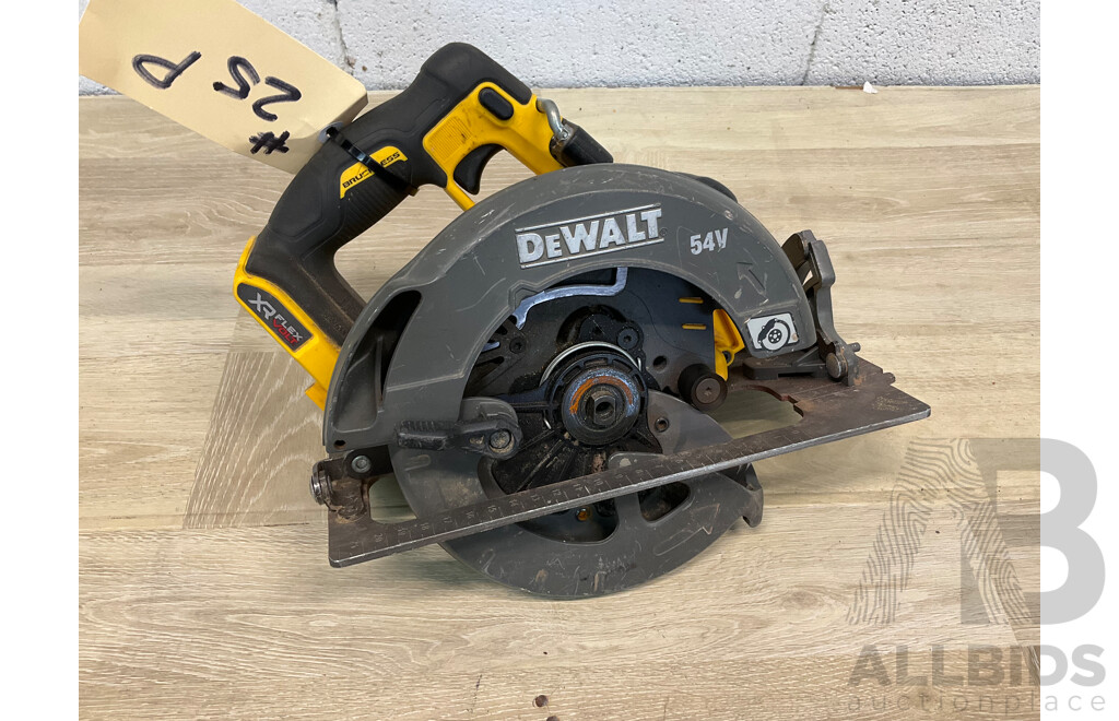 DeWalt (DCS578-XE) 54V Cordless Brushless 184mm (7