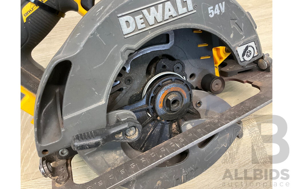 DeWalt (DCS578-XE) 54V Cordless Brushless 184mm (7