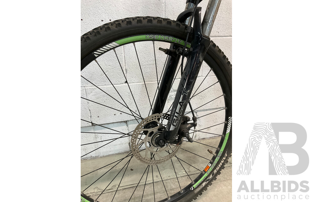 GIANT Boulder Size S Mountain Bike