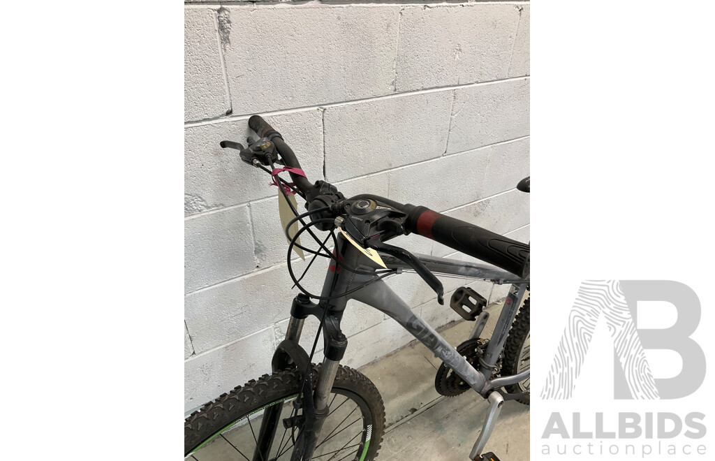 GIANT Boulder Size S Mountain Bike