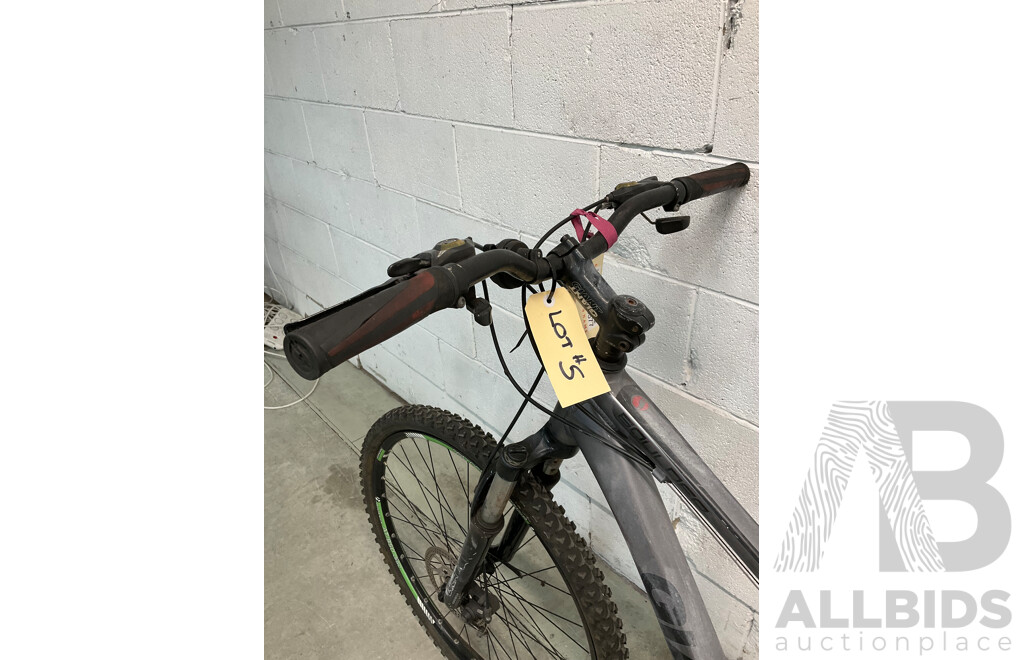 GIANT Boulder Size S Mountain Bike