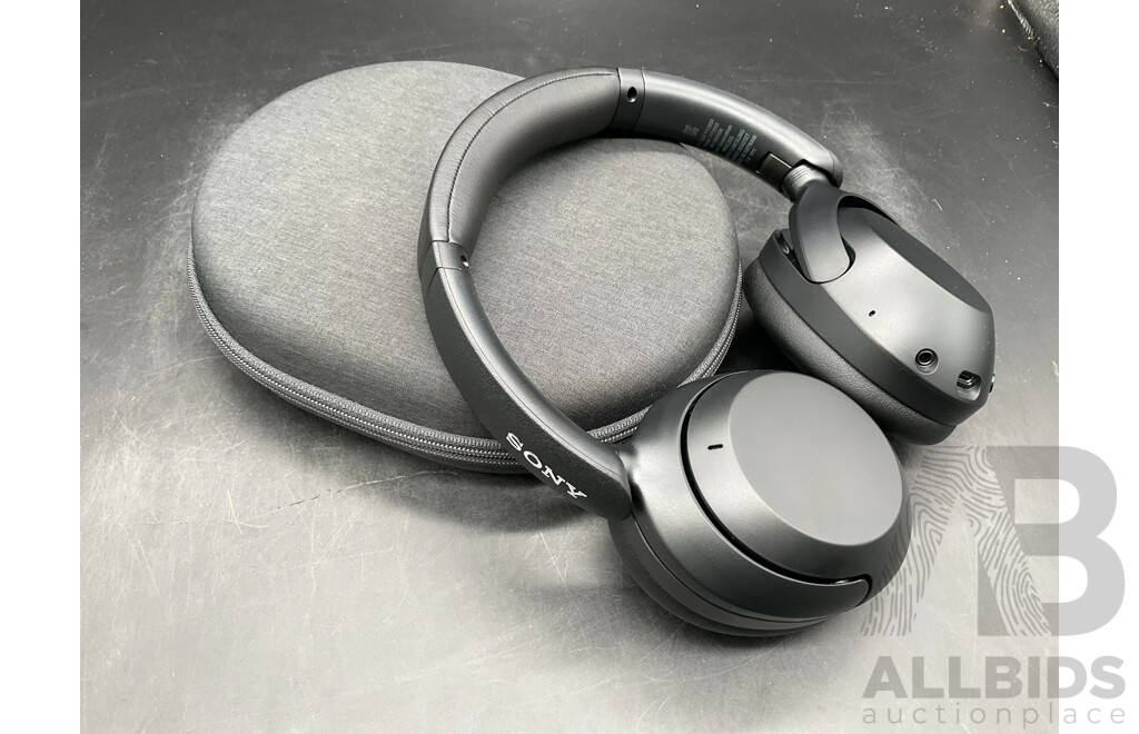 SONY Wireless Noise Cancelling Headphones