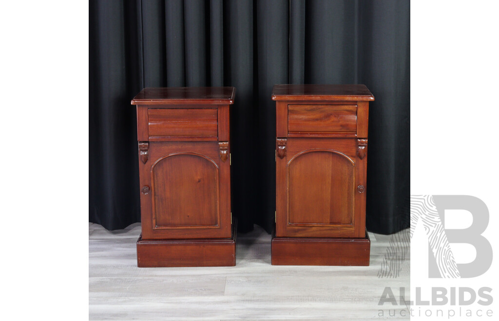 Pair of Reproduction Mahogany Bedside Chests