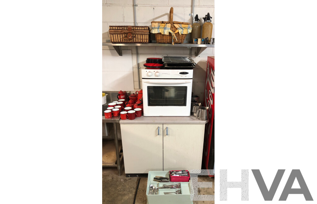 Westinghouse Freestyle 2.3kW Multifunction Underbench Oven with Various Kitchenware