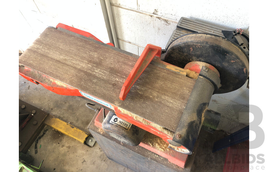 Sherwood 6 Inch Belt and 9 Inch Disc Combination Sander