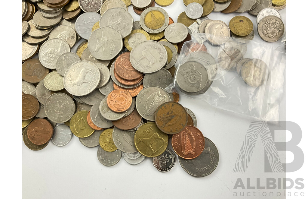Collection of International Coins Including Thailand, Canada, Croatia, Ireland, New Caledonia, Euro, Czechoslovakia, Vietnam, Norway, Hong Kong, New Zealand, Australia - Approximately 2.2 Kilograms
