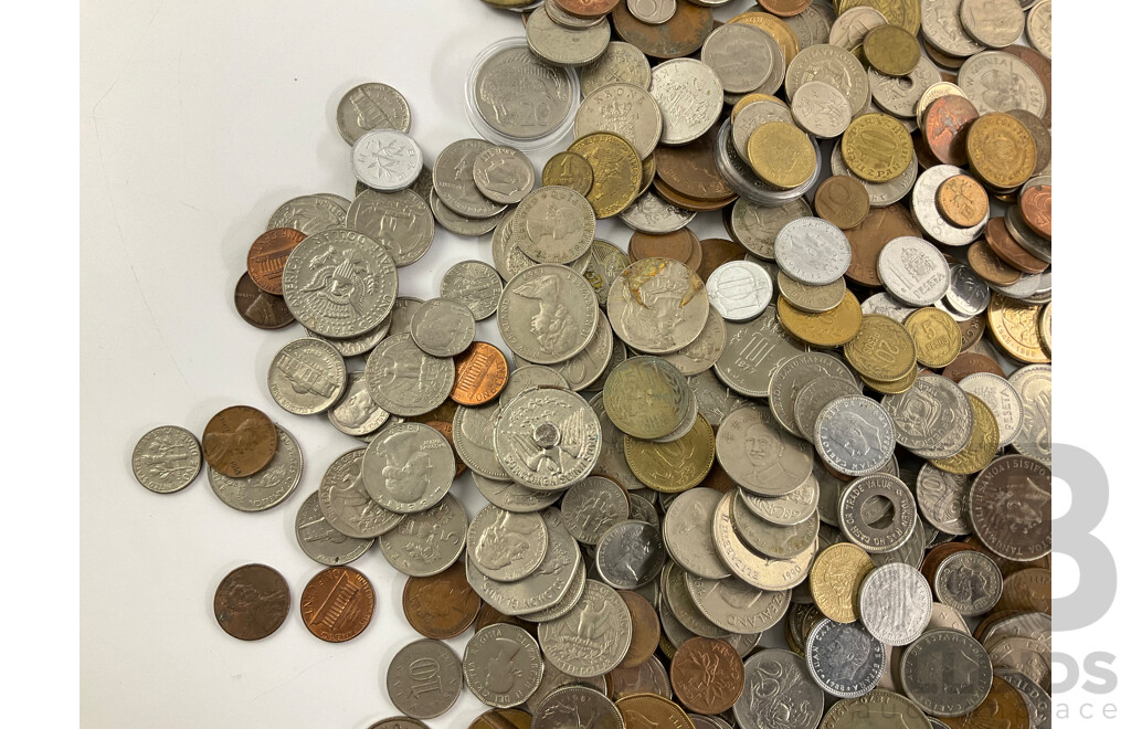 Collection of International Coins Including Singapore, United Kingdom, Fiji, New Zealand, Samoa, USSR, Hong Kong, Papua New Guinea, France, USA, - Approximately 2.4 Kilograms