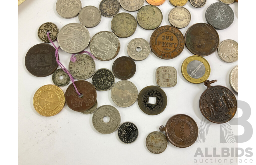 Collection of Collectable Coins Notes and Pendants Including Australian 1966 Round Silver Fifty Cent, 2016 Twenty Cent, 50 Years Decimal Currency, 1919 Johannesburg End of Great War and More