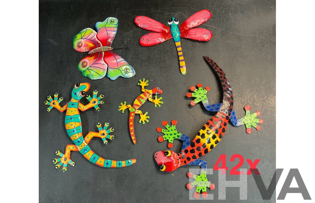 Bulk Lot of Metal Decorative Metal Indoor Outdoor Hanging Wall Art - Assorted Colors, Sizes and Designs - Gecko Lizard / Butterfly / Dragonfly - Lot of 42