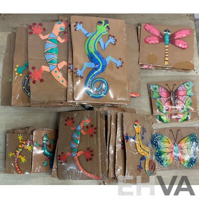 Bulk Lot of Metal Decorative Metal Indoor Outdoor Hanging Wall Art - Assorted Colors, Sizes and Designs - Gecko Lizard / Butterfly / Dragonfly - Lot of 42