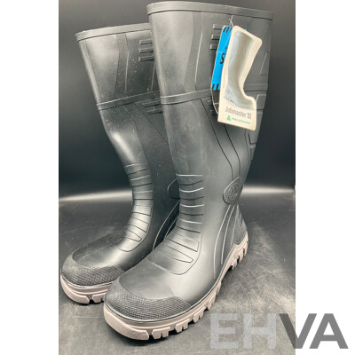 BATA Industrials Jobmaster III 400 PVC Safety Gumboots Size 8 Black/Grey - Lot of 10 - ORP $1299