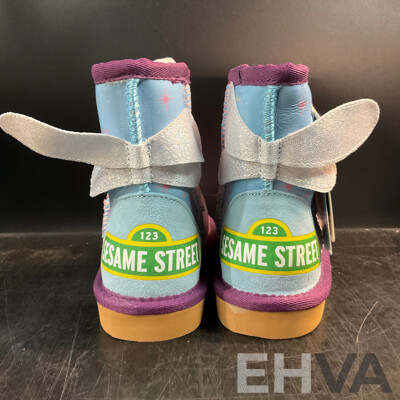 SESAME STREET Childen's Team Kicks Ugg Boots - Abby Cadabby - Size 11- Lot of 5