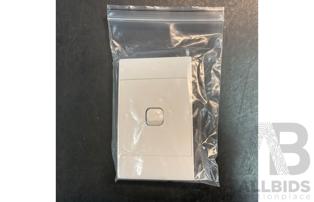 TDM Light Vertical Switches - 1/3 Gang - Lot of 150
