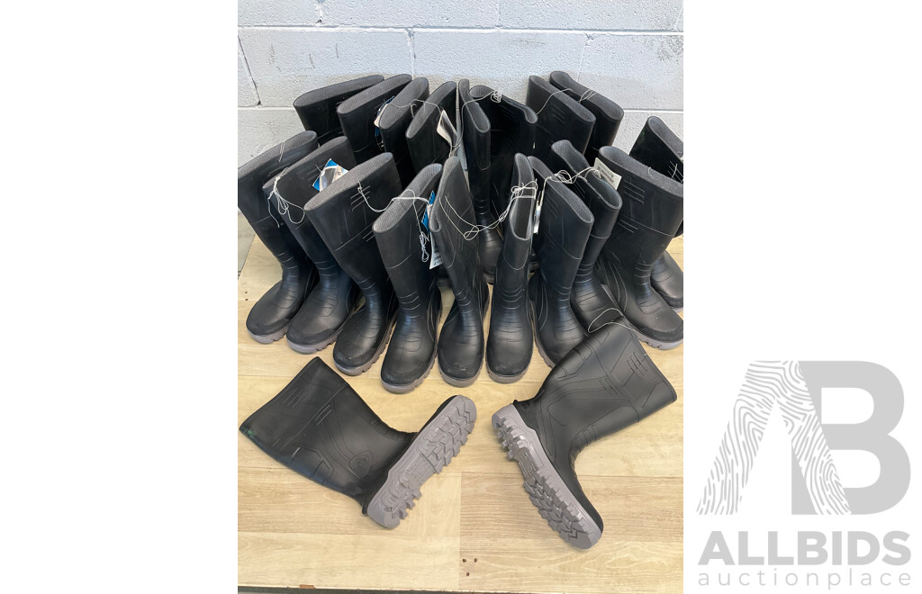 BATA Industrials Jobmaster III 400 PVC Safety Gumboots Size 8 Black/Grey - Lot of 10 - ORP $1299