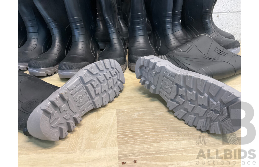 BATA Industrials Jobmaster III 400 PVC Safety Gumboots Size 8 Black/Grey - Lot of 10 - ORP $1299