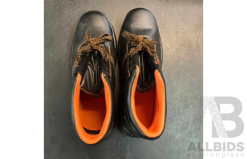 10 Pairs Safety Shoes Black/Orange - Size 45/46