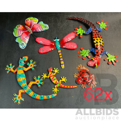 Bulk Lot of Metal Decorative Metal Indoor Outdoor Hanging Wall Art - Assorted Colors, Sizes and Designs - Gecko Lizard / Butterfly / Dragonfly / Frog - Lot of 62