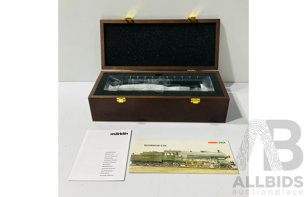 Boxed Marklin Trix HO Scale 4-4-4 Steam Locomotive 3201 K.Bay.STS.B.