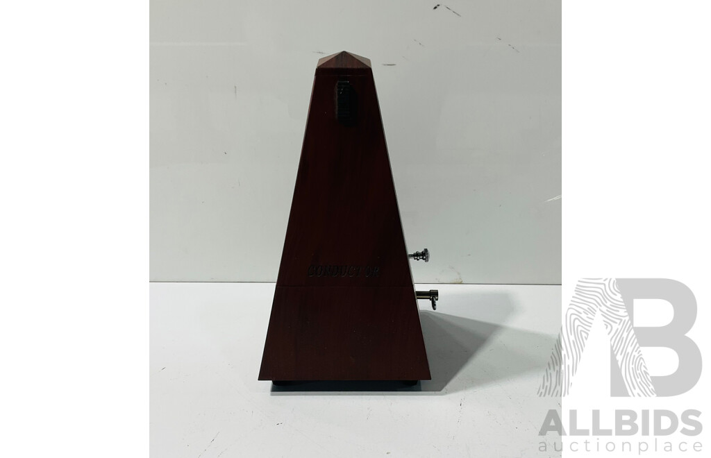 Retro Conductor Metronome