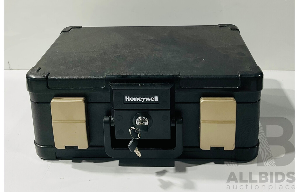 Honeywell Media Fire/water Chest