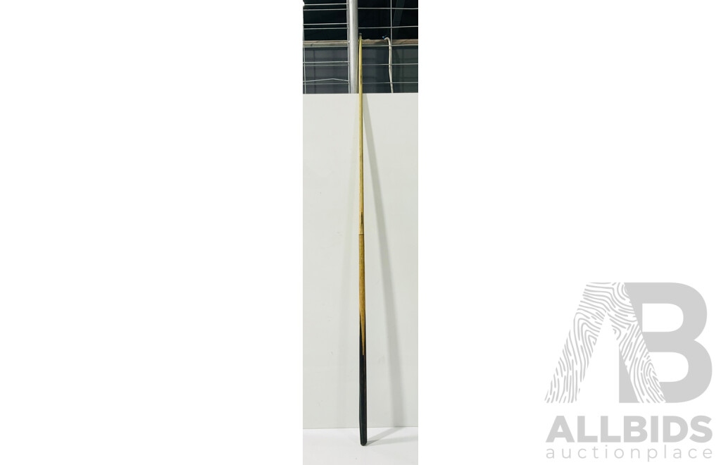 Barracuda Gold Medal Pool Cue Set in Aluminium Case