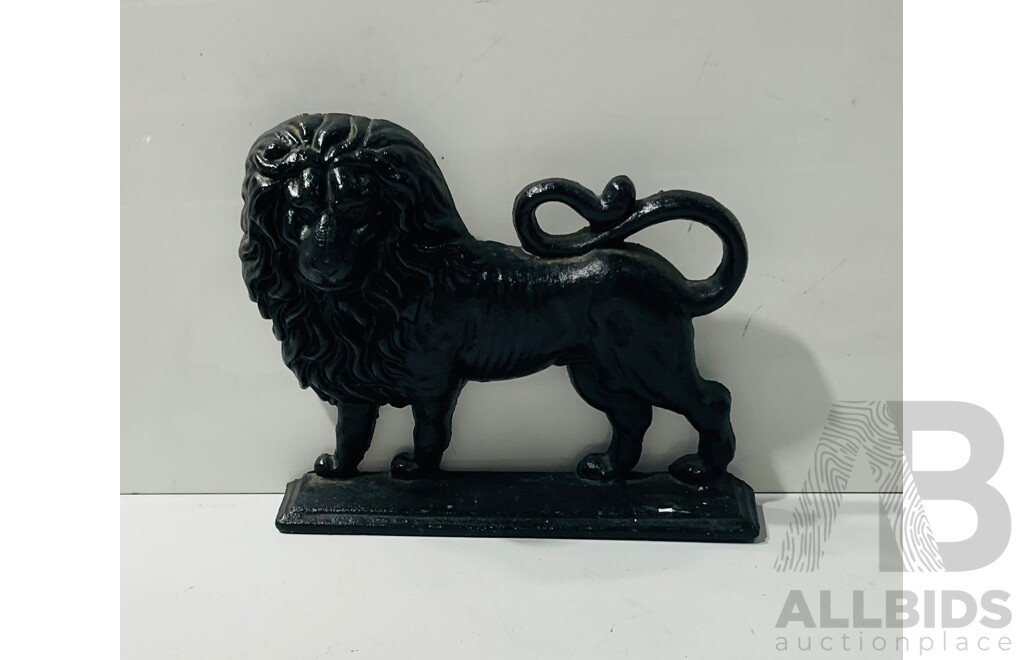 Cast Iron Lion Doorstop