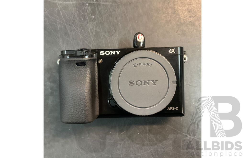 SONY A6400 with 16-55mm & A6000 Body & H1n Hand Recorder & RODE Microphone & Assorted of Accessories