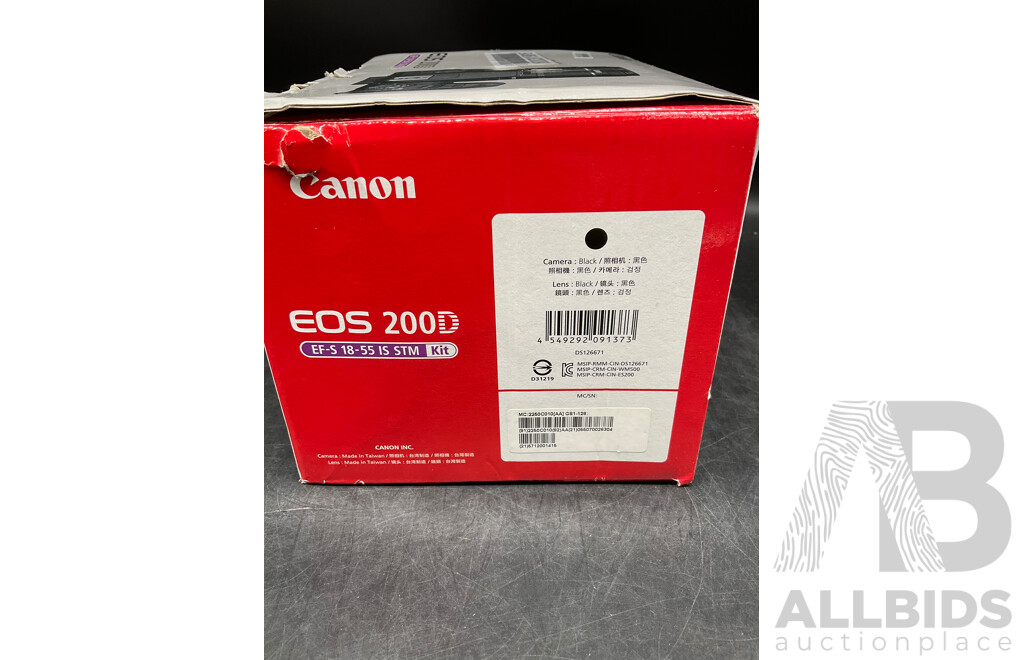 CANON 200D EF-S 18-55 is STM Kit