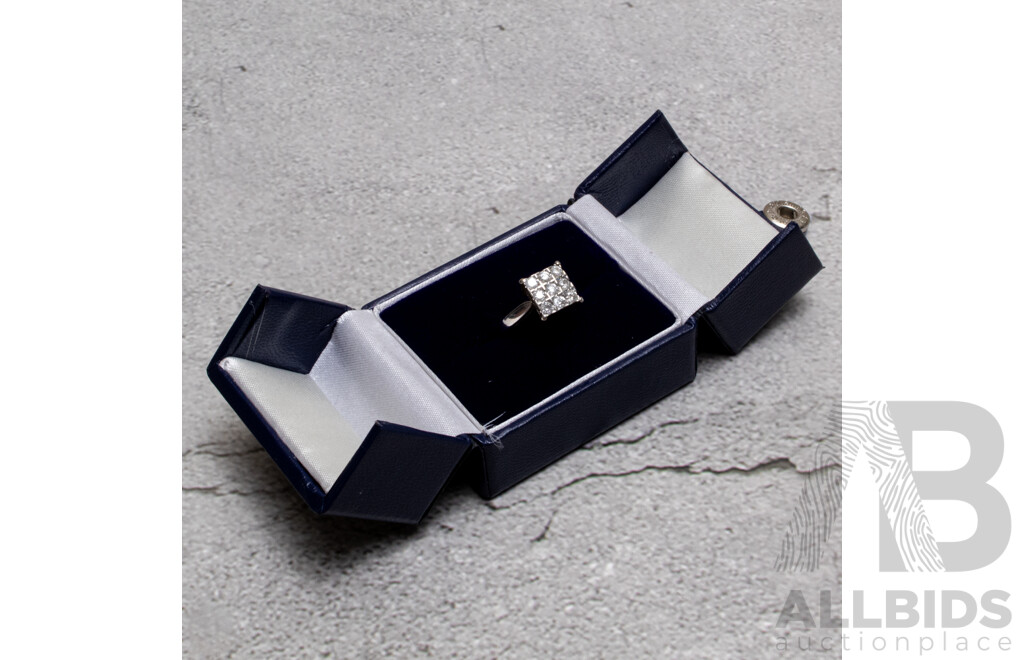 9ct White Gold Diamond Cluster Ring, TDW 0.50ct, Size K, 2.66 Grams