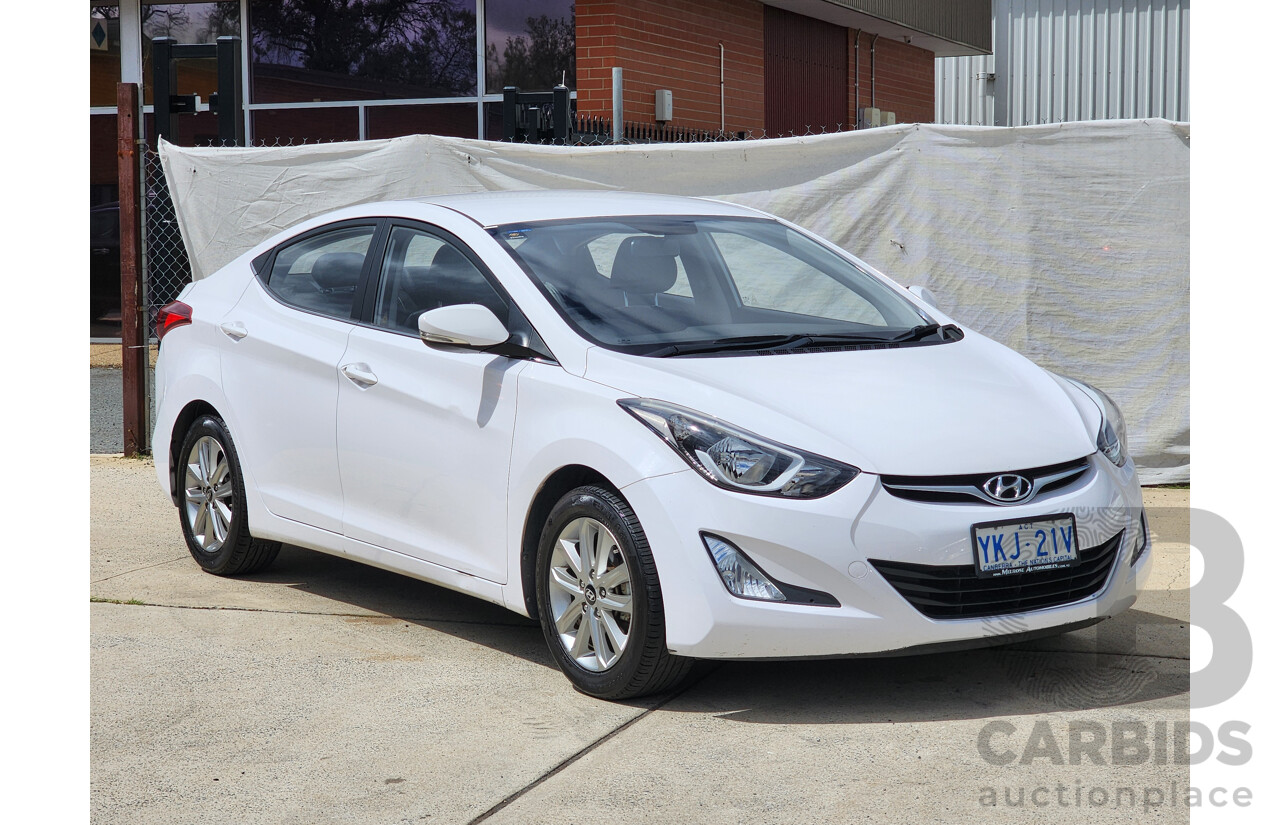 11/2014 Hyundai Elantra Trophy MD SERIES 2 (MD3) 4d Sedan White 1.8L