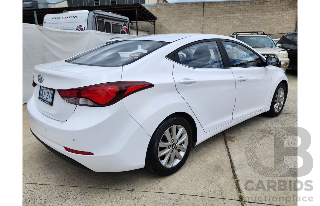 11/2014 Hyundai Elantra Trophy MD SERIES 2 (MD3) 4d Sedan White 1.8L