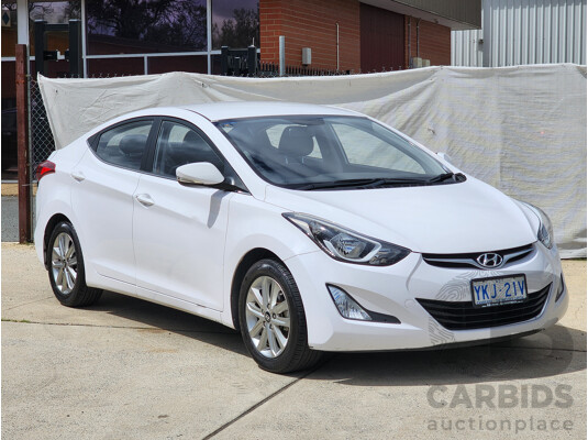 11/2014 Hyundai Elantra Trophy MD SERIES 2 (MD3) 4d Sedan White 1.8L