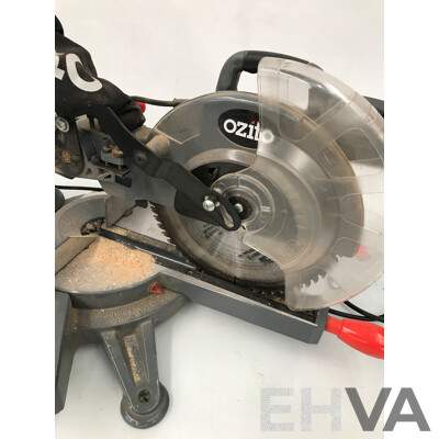 Ozito 1600W 210mm Corded Compound Mitre Saw