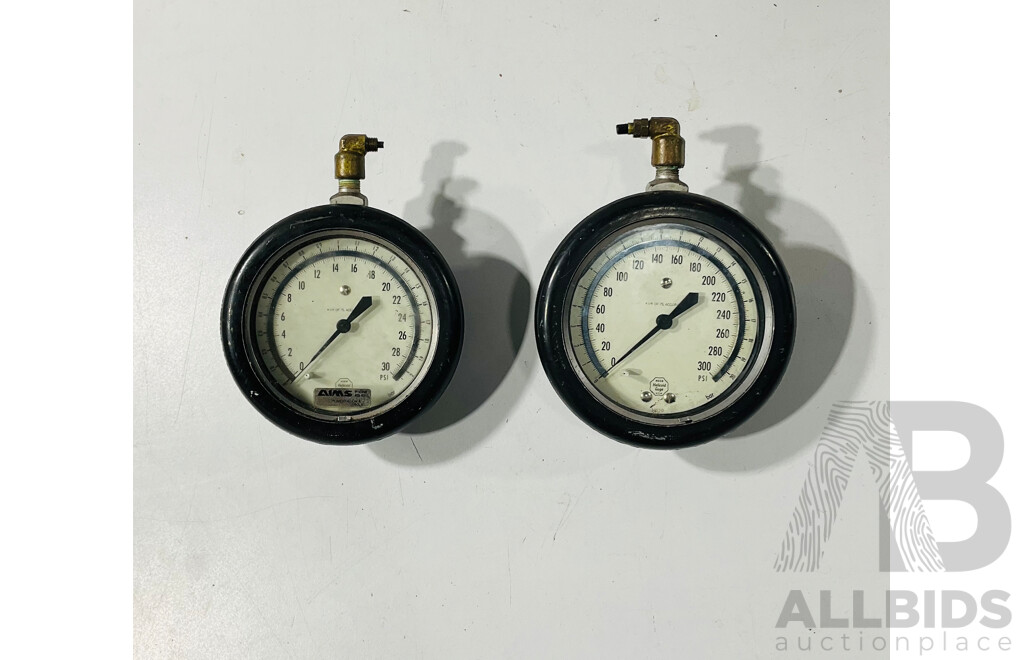 Collection of Vintage Pressure Gauges Including K.D.G Helicoid, USG, Budenberg