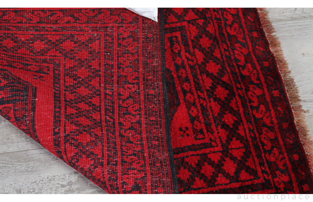 Hand Knotted Afghan Wool Rug with Classic Madder Red Colour and Elephants Foot Gul Design