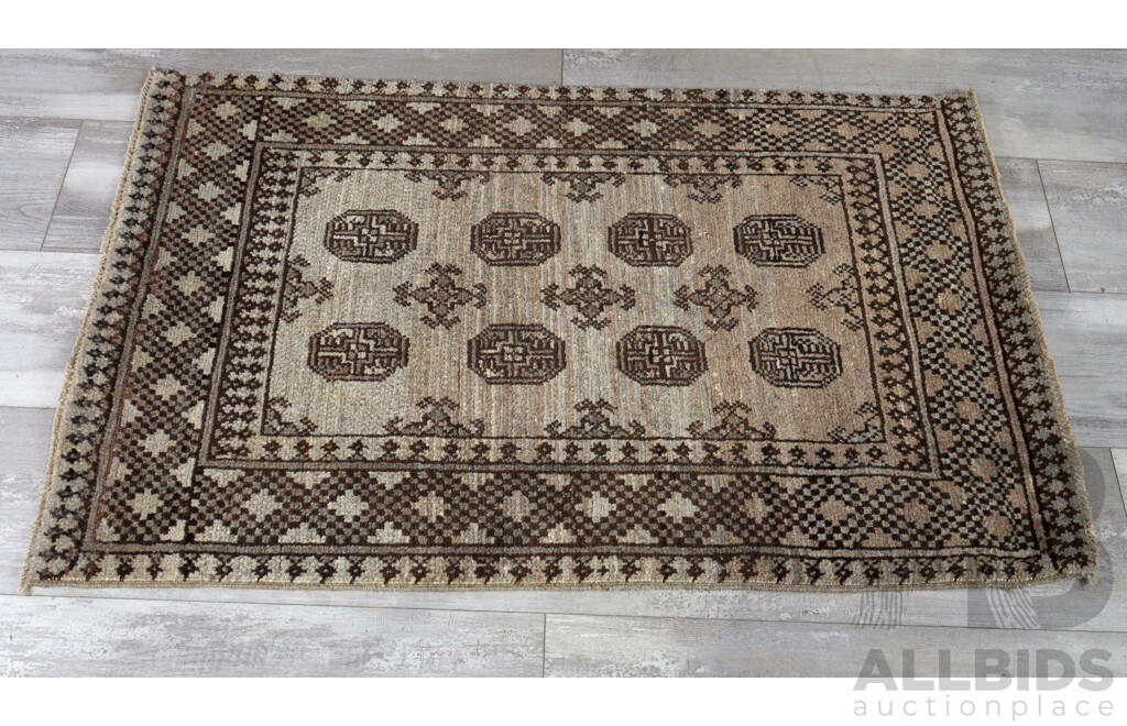 Hand Knotted Afghan Wool Rug with Muted Colour and Gul Motif