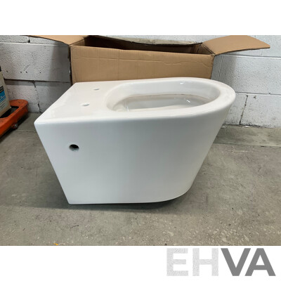 Verotti Vivo Wall Hung Pan Thick Seat Rimless Toilet White & Black - Lot of 9 - Total ORP $4,275.00