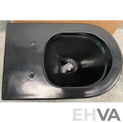 Verotti Vivo Wall Hung Pan Thick Seat Rimless Toilet White & Black - Lot of 9 - Total ORP $4,275.00