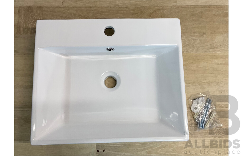 Pallet of VEROTTI  VIVO Wall / Bench Basin  - Total in 34 - Estimated Total ORP $13,500