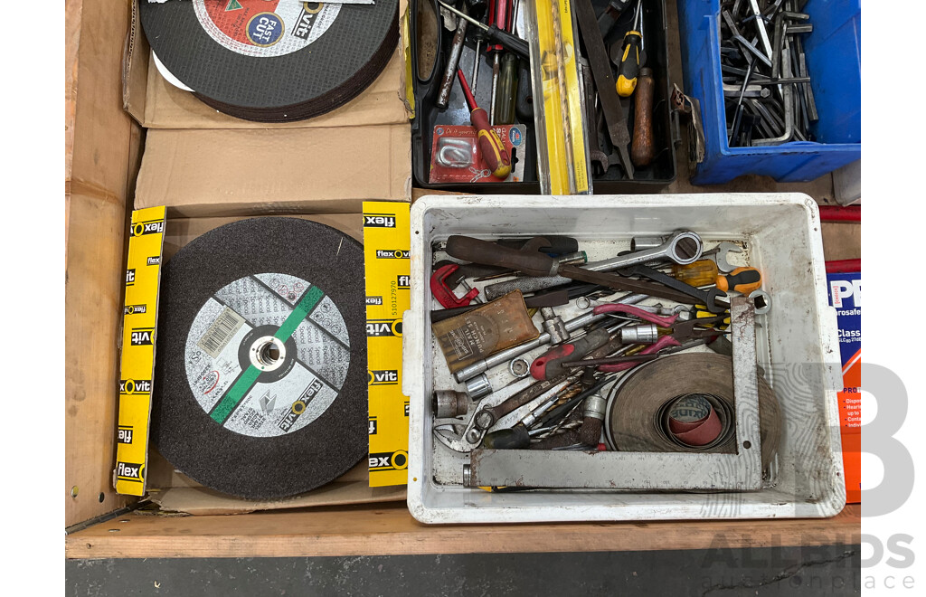 Pallet of Hand Tools, Uncorded Earplugs, Bolt Cutters, 20x New Steel Cut Off Wheels