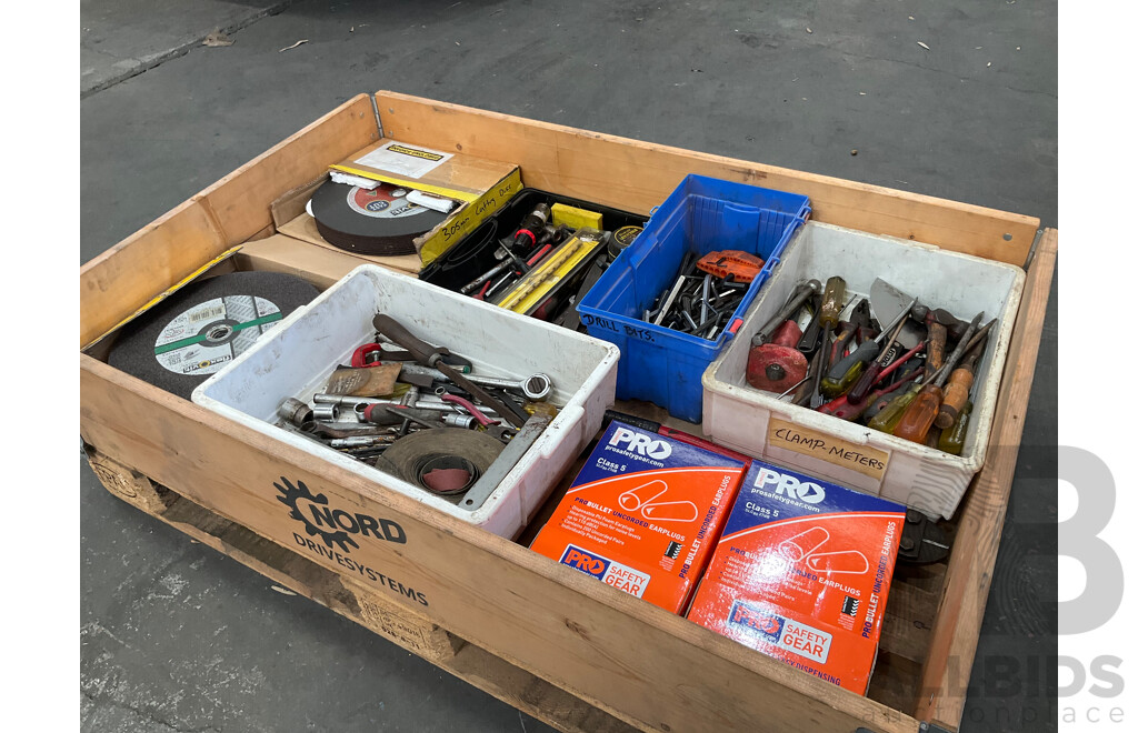 Pallet of Hand Tools, Uncorded Earplugs, Bolt Cutters, 20x New Steel Cut Off Wheels