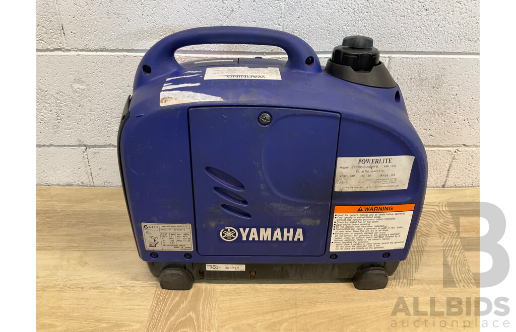 Yamaha EF1000iS Two Stroke Petrol Powered Inverter Generator