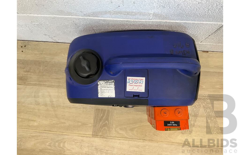Yamaha EF1000iS Two Stroke Petrol Powered Inverter Generator